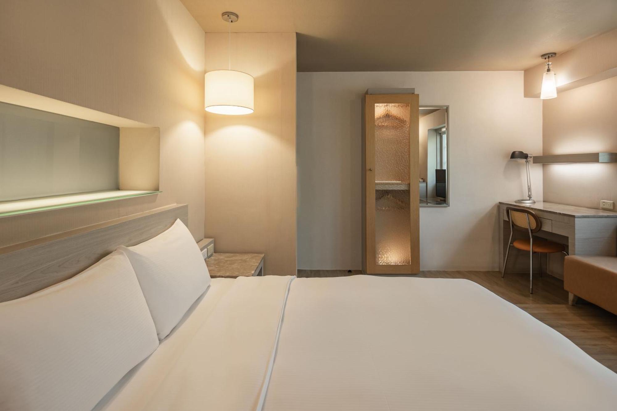 Kindness Hotel - Hanshen Kaohsiung Habitación foto