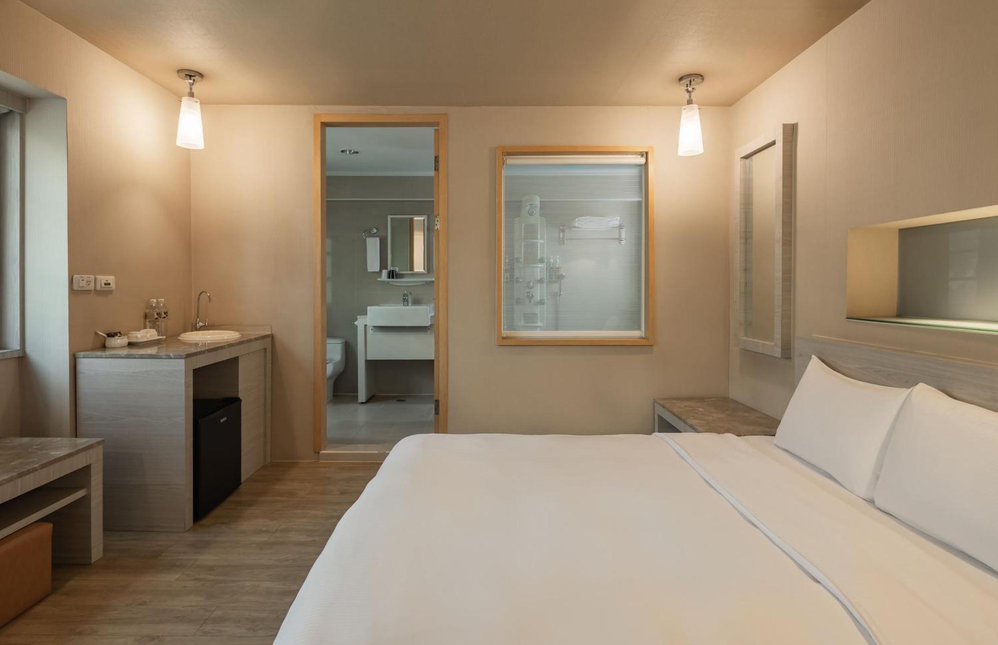 Kindness Hotel - Hanshen Kaohsiung Habitación foto
